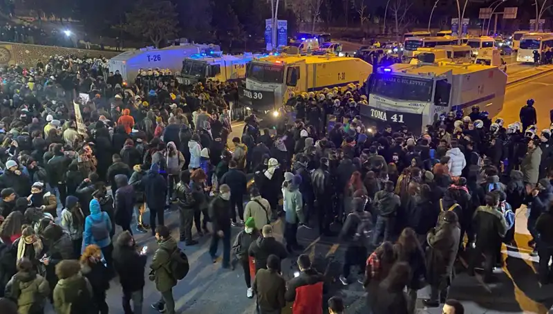 İstanbul ve Ankara'da İmamoğlu Eylemi: Öğrencilerin Diplomalarını İptal Etme Protestosu