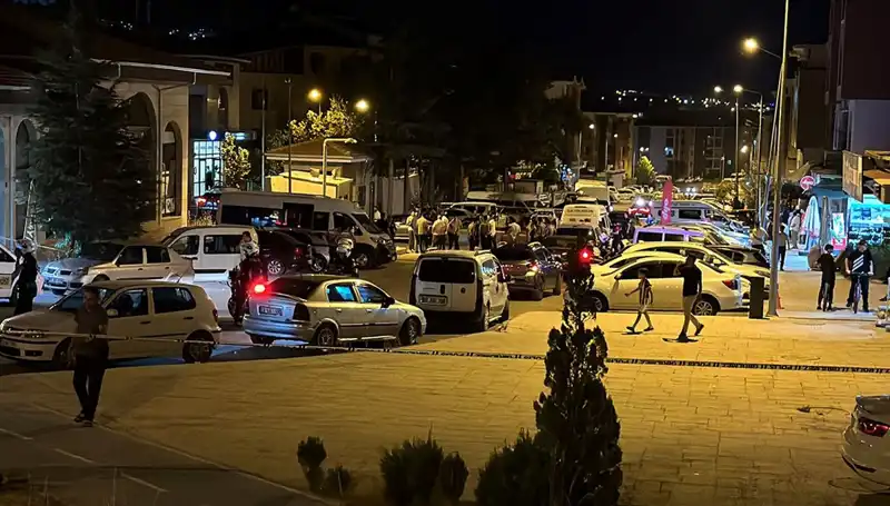 İki Aile Arasında Kargaşa: 1'i Ağır 3 Yaralı Olayı Detaylarıyla Ortaya Çıktı