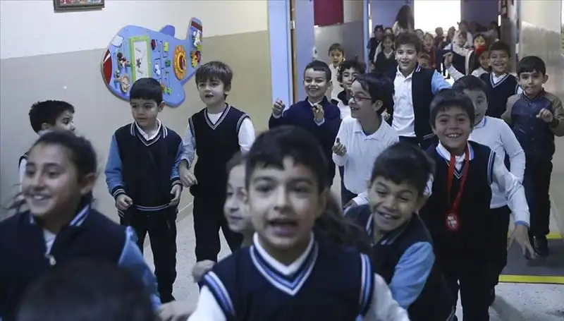 2025 Okul Yılı Ne Zaman Başlayacak? Tarihler ve Tatil Planları Açıklandı!