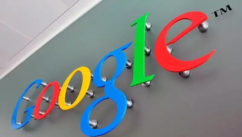 Google, Canlı Görüşmeleri Anında Çeviren Yenilikçi Teknolojisini Tanıttı
