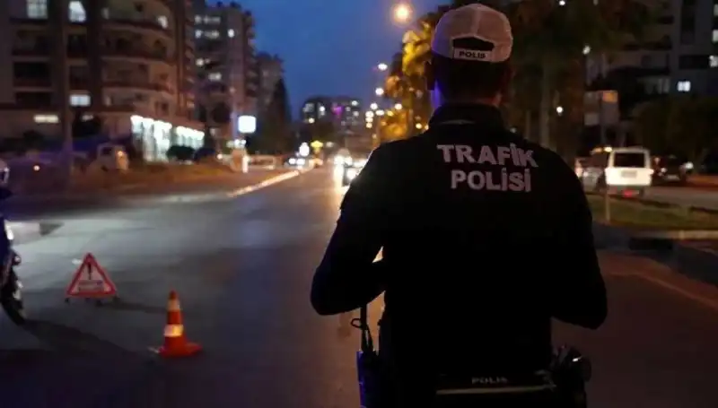 Sosyal Medya Üzerinden Araç Kullanırken Yakalanan İki Sürücüye 53 Bin Lira Ceza