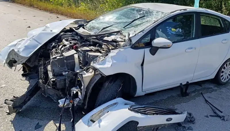 Çanakkale'de Korkunç Trafik Kazası: İki Yaralı Varsayımlar Neler?