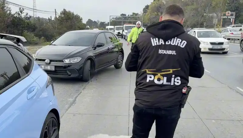 Emniyet Şeridini İhlal Eden Sürücü, Suçuna Şahit Oldu