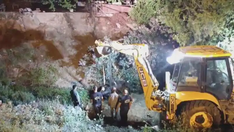 Hatay'da İnek Kurtarma Operasyonu: Herkesin Yüreklerini Titreten Anlar