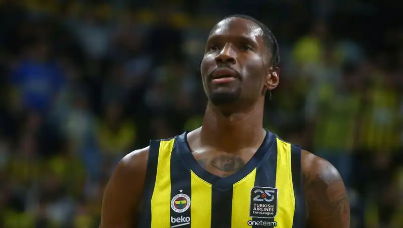 Nigel Hayes-Davis’in Yeni Takımı Spor Dünyasında Heyecan Yarattı!
