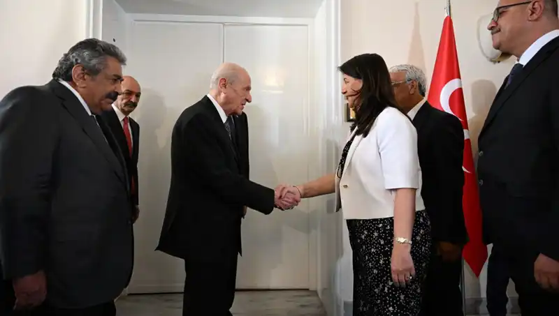Devlet Bahçeli, DEM Parti Heyeti İle Görüşerek Yeni İşbirliklerine Zemin Hazırlıyor