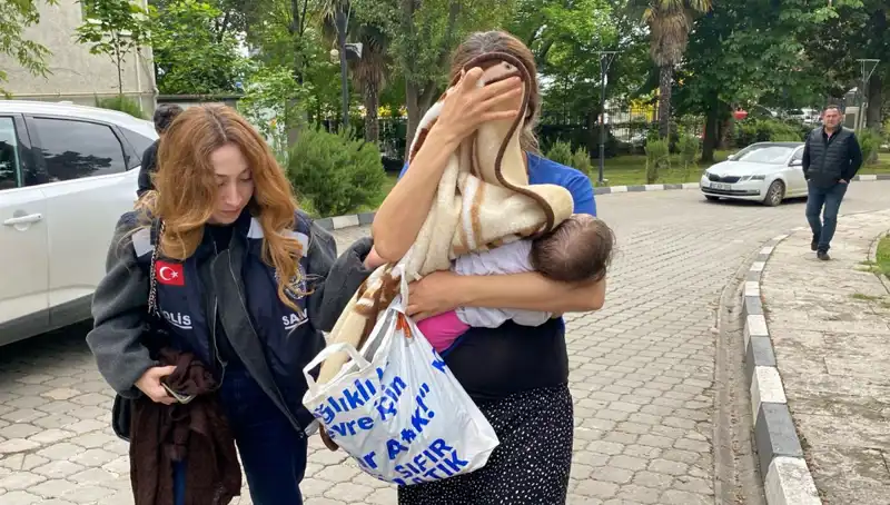Evlerden Hırsızlık Yapan Kadın, Emniyetin Takibiyle Yakalandı!