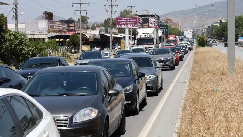 60 Kilometreyi Aşan Araç Kuyruğu: Aydın ve Muğla Arasında Neler Oluyor?