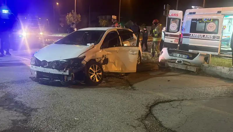 Pikap ve Otomobil Çarpıştı: Kazanın Ardındaki Şok Edici Detaylar