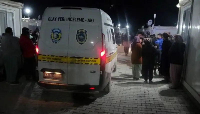 Husumet nedeniyle patlak veren silahlı çatışma, bölgede sirenleri çaldırdı