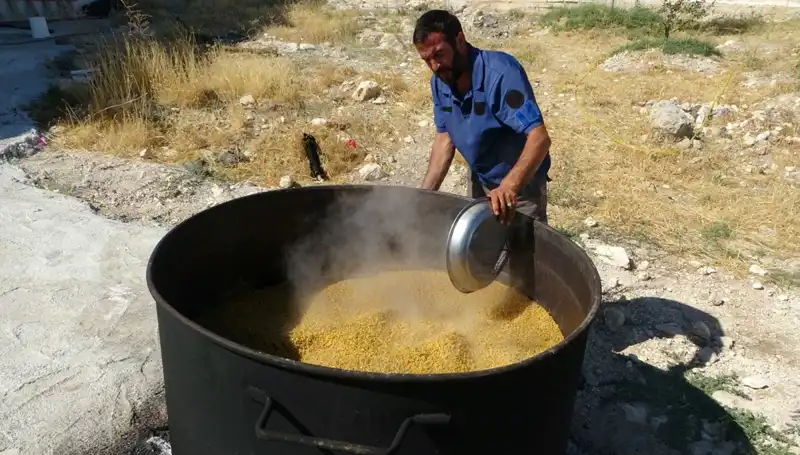 Her Yıl Ağustos’ta Başlayan Yerel Festivaller: Kazanlar Kaynamaya Hazır!
