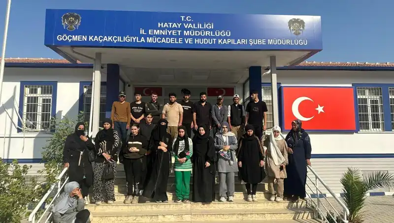 Minibüste 24 Göçmen Yakalanması: Sıcak Gelişmeler ve Detaylar