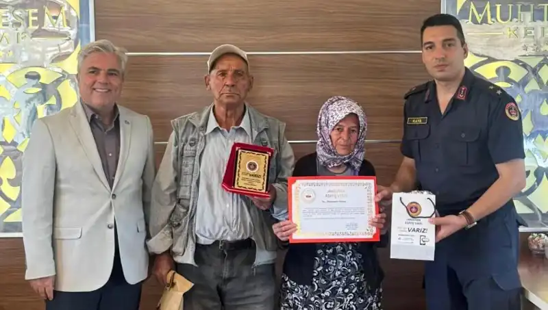 Jandarmaya Evi Bağışladılar: Duygusal Bir Fedakarlık Hikayesi