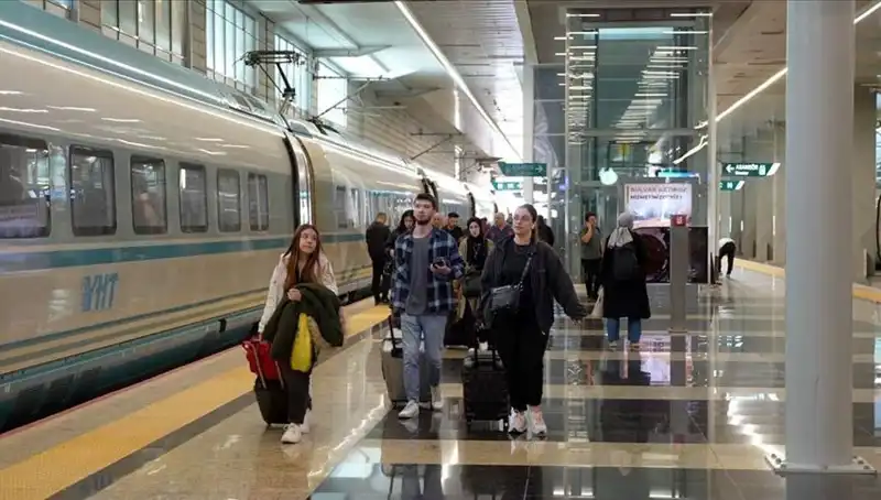 YHT’lerde Ek Sefer Düzenlemesi: Yolculara Yeni Kolaylıklar Getiriyor
