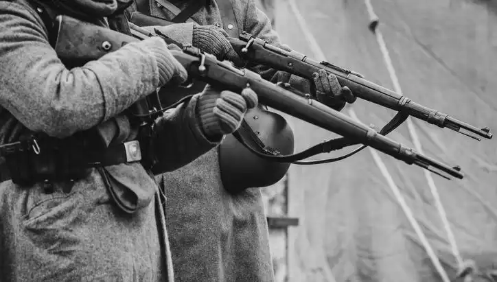 İngiliz İstihbarat Şefi'nin Aile Geçmişi: Nazi Casusluğu Skandalı
