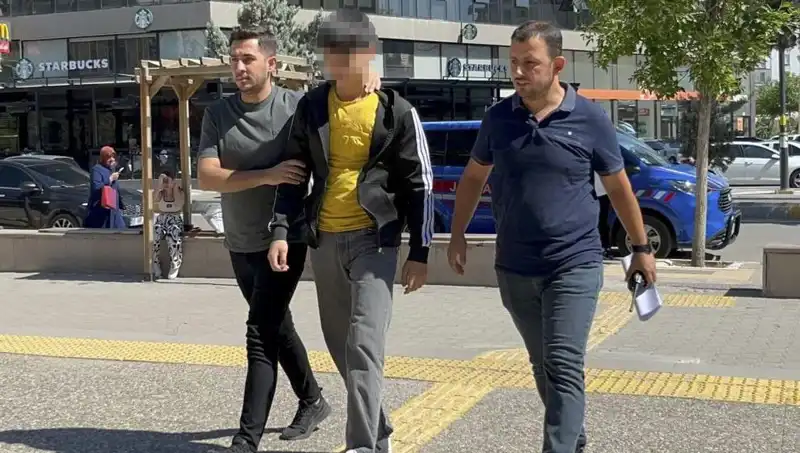 Ağabeyiyle Tartışan Kardeş Bıçakla Saldırdı: Olayın Ayrıntıları