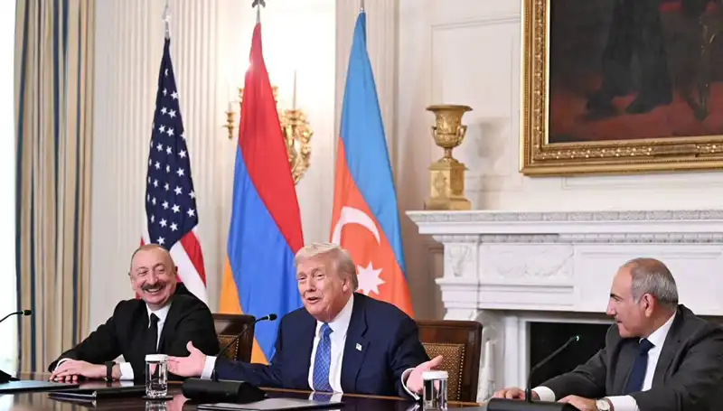 Aliyev, Ermenistan'a Anayasa İhtiyacını Vurguladı: Zaman Kaybetmeyin