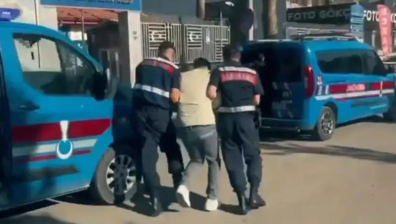 10 İl Genelinde Suç Örgütlerine Yönelik Dev Operasyon: 74 Gözaltı!