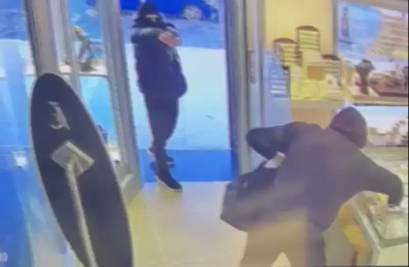 Ümraniye'de Maskeli Soygun Girişiminde Gerilim Dolu Anlar
