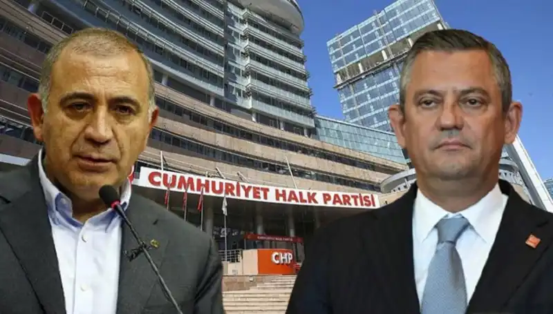 CHP Kuruluş Töreninde Meraklı Bekleyiş: Tekin, Özgür Özel’i Karşılayacak